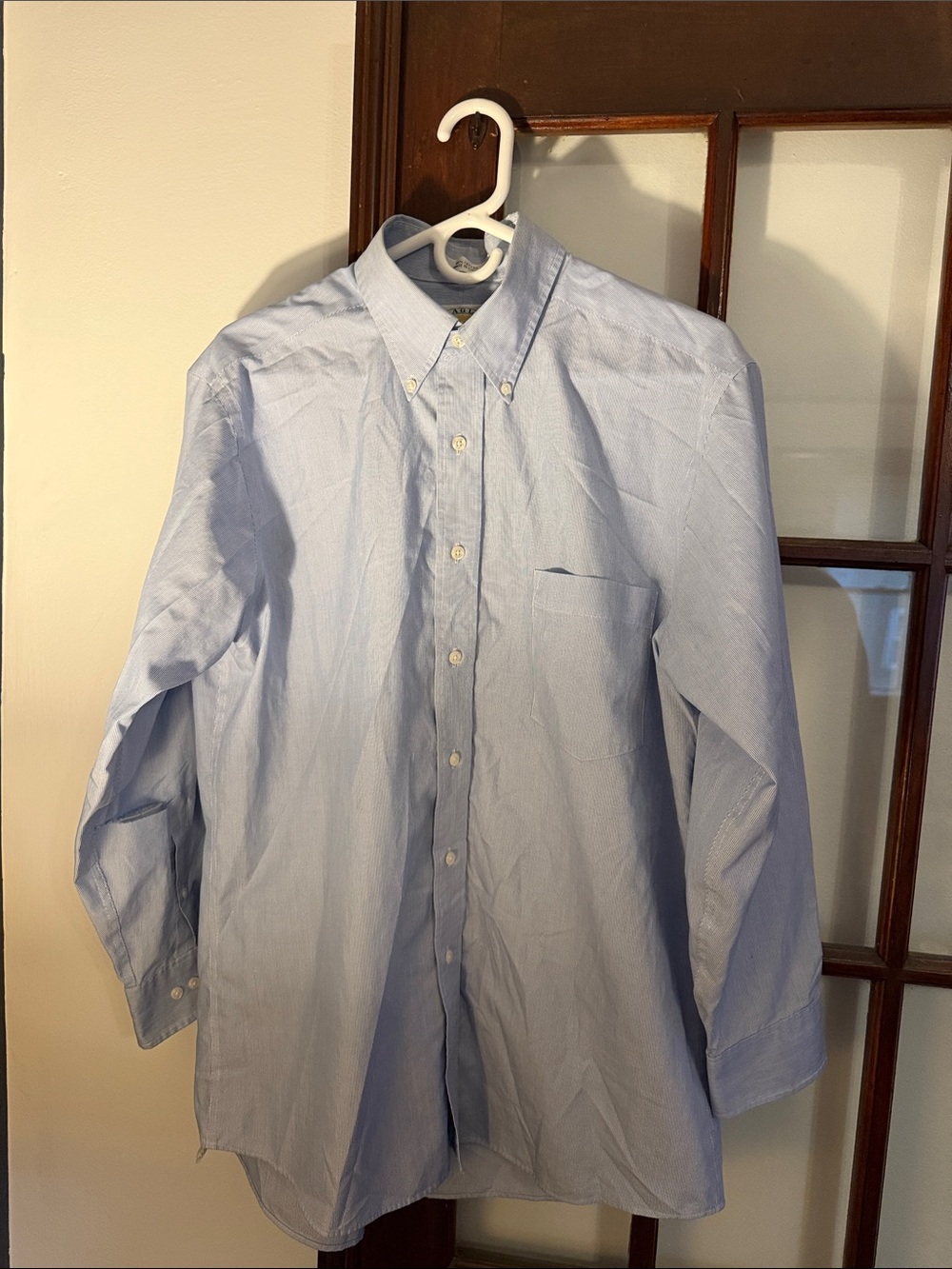 Men's Light Blue Button-Down Dress Shirt - Classic Professional Style
